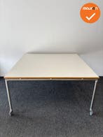 Ahrend - Move-it - verrijdbare vergadertafel 150x150, Vergader- of Presentatieruimte, Ophalen of Verzenden, Gebruikt, Tafel