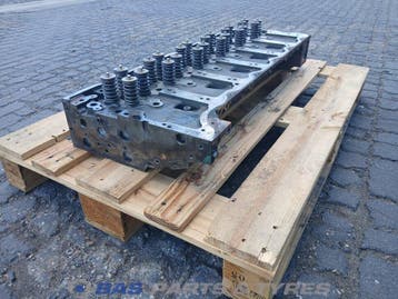 Cilinderkop Volvo D11C 410 C2 21092409, Auto-onderdelen, Ophalen, Gebruikt, Volvo, Motor en Toebehoren