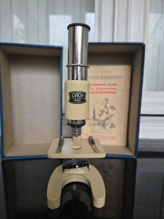 Monocular compound microscope - Model de poche - 1940-1950 -, Verzamelen, Fotografica en Filmapparatuur