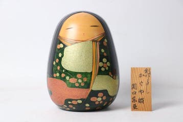 Kaguya-hime — De maanprinses: Een meesterwerk Sosaku Kokeshi