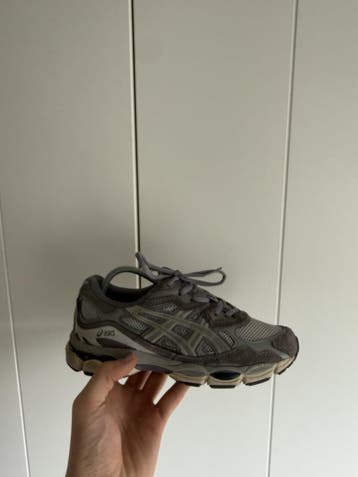 Asics Gel-NYC – Grijs/Taupe – Maat 37, Verzenden, Sneakers of Gympen, Grijs, Gedragen
