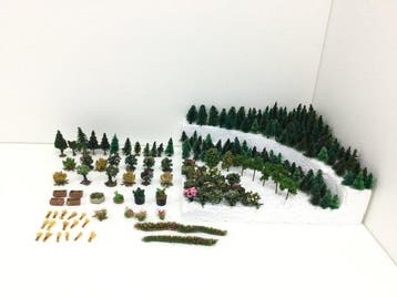 bomen Z - Modeltreinlandschap (219) - Flinke partij fraaie, Nieuw