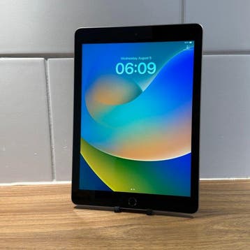 Apple iPad (5th generation) 128GB Wifi - Mobiele telefoon, Nieuw