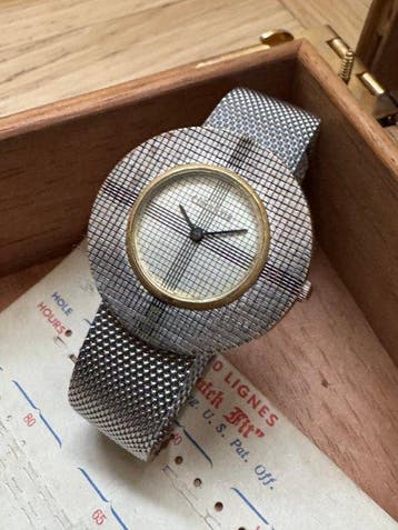 Cornavin - Pentaflex disco volante Chariot - spacewatch -, Nieuw