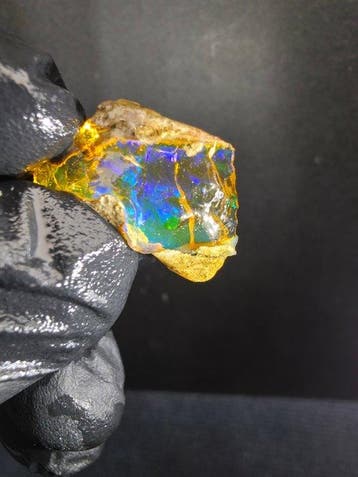 13.49ct Crystal Opal Specimen Ruw- 2.68 g