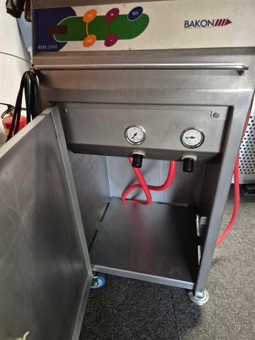 Online veiling Jelly 2000 Bakon gelei spuitmachine, Gebruikt, Bakkerij en Slagerij