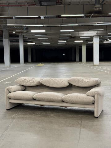 Cassina Maralunga 3-zits| Vintage | NIEUWSTAAT + Garantie, Huis en Inrichting, Banken | Bankstellen, 250 tot 300 cm, Stof, Driepersoons