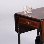 Drankentafel met 2 hangoren en lade rijk en prachtig ingeleg, Antiek en Kunst, Ophalen of Verzenden