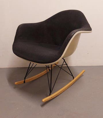 Herman Miller - Charles & Ray Eames - Schommelstoel -
