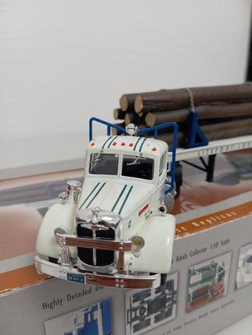 Corgi 1:50 - Model vrachtwagen - 1950s Mack LJ 2-Axle, Nieuw