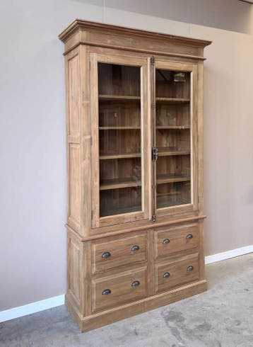 Smalle teak kast met spanjolet beslag, Ophalen of Verzenden, Nieuw, Teakhout