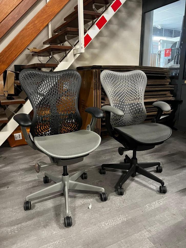 Aanbod Herman Miller Mirra bureaustoelen, meerdere opties!, Huis en Inrichting, Bureaustoelen, Bureaustoel, Overige kleuren, Zo goed als nieuw