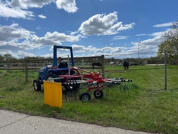 Professionele cirkelhark met curvebaan voor minitractor, Veehouderij