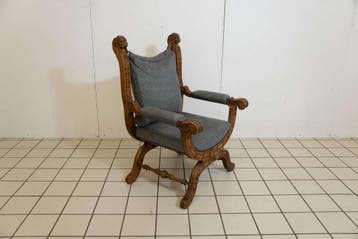 Walnoten Schaarfauteuil Rijkelijk Gesneden Leeuwenkoppen, Huis en Inrichting, Fauteuils, Ophalen of Verzenden, Nieuw