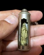 Lumen in Tenebris: Het draagbare gotische altaar van de