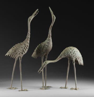 Tuinornamenten in de vorm van kraanvogels. - Brons - Japan -