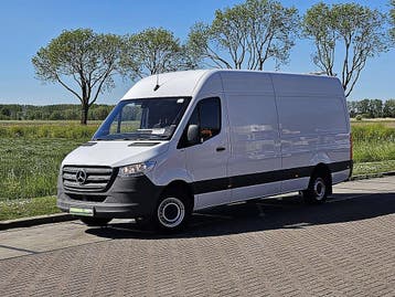 Zakelijke Lease |  Mercedes-Benz Sprinter 317 L3H2 3.5T Trek, Automaat, Stof, Gebruikt, Zwart