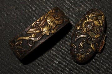 gesmeed ijzer - C6-202 Pecock Fuchi & Kashira - Japan - Edo