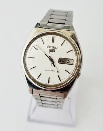 Seiko - Vintage Seiko 5 Automatic 7009-3140 White Dial -
