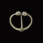 Viking periode Zilver /Saxon Mantelspeld met gezichten, Antiek en Kunst