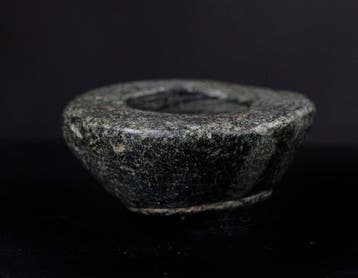 Oude Egypte, kleine offertkom van serpentijn uit de