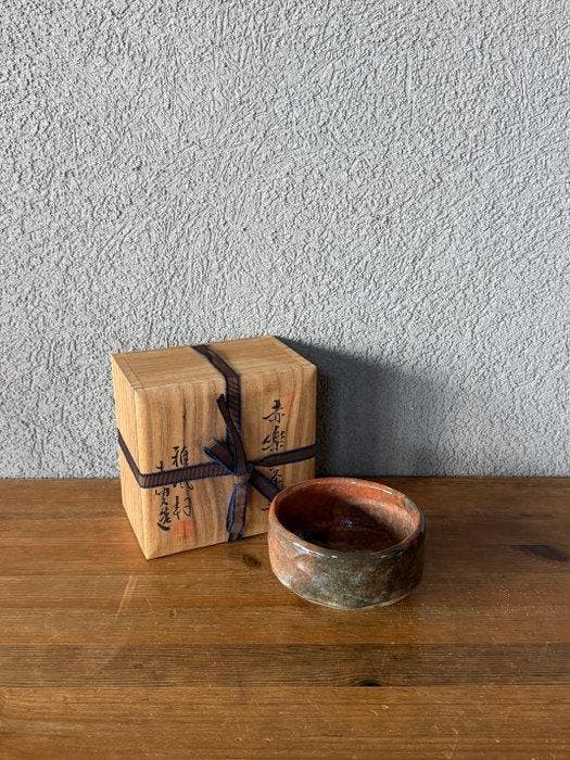 Kom - Japanese Aka-Raku  Tea Bowl - Keramiek - de, Antiek en Kunst, Antiek | Overige Antiek