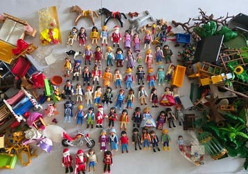 Playmobil - Playmobil +70 figurines et animaux + pièces