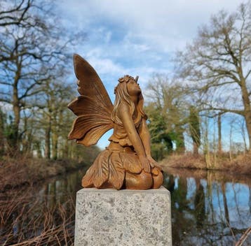 Beeldje - A kneeling fairy - IJzer
