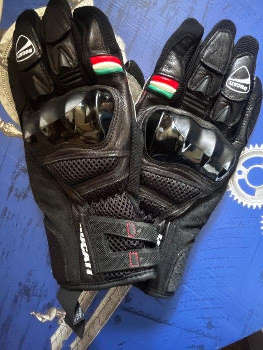 Ducati Team - 2015 - Sporthandschoenen, Verzamelen, Automerken, Motoren en Formule 1