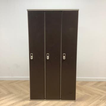 Lockerkast / garderobekast vv 3 deuren met sleutel, (hxbxd), Ophalen of Verzenden, Gebruikt