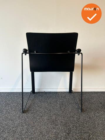 Vergaderstoel - Thonet - Zwart - nieuwe zwarte stoffering, Vergader- of Presentatieruimte, Ophalen of Verzenden, Gebruikt, Stoel
