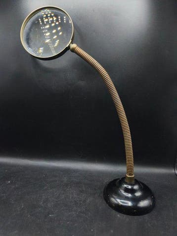 Loupe - Unbranded Vintage Brass Adjustable Gooseneck