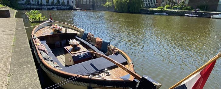 Prive boot huren Amsterdam - Woef!