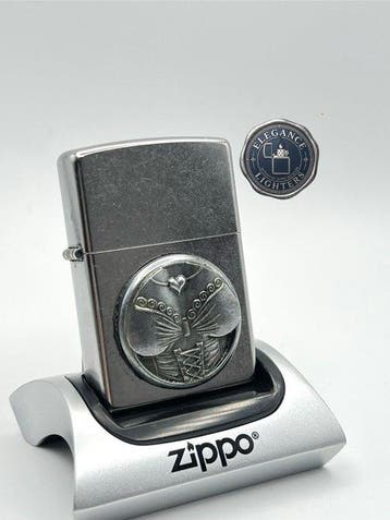 Zippo, No Reserve Price - Bavarian Cleavage Corset 3D Emblem, Nieuw