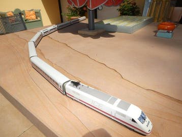 Märklin H0 - 3700 - Treinstel (1) - 8-delig ICE BR 401,, Hobby en Vrije tijd, Modeltreinen | H0, Nieuw