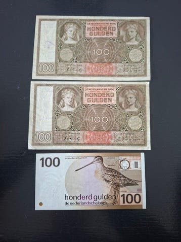 Nederland. - 3 x 100 Gulden - various dates - Nvph 117, 123