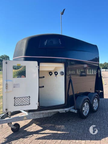 Prachtige en ruime Henra aluminium 2-paards!, Ophalen, Zo goed als nieuw, Aluminium, 2-paards trailer