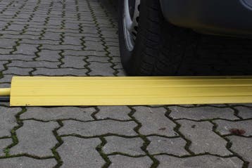 Slang  -  en kabelbrug Ø 40 mm  -  Zwart  -  1200 mm  -, Verzenden