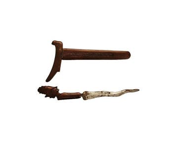 Indonesisch. Keris Patrem Carved Wooden Figural Hilt – c.