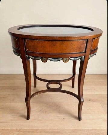 Middentafel - Walnoot - Bijouterie Impero