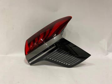 Audi A6 C9 2025- rechter LED achterlicht 4P0945070B, Auto-onderdelen, Verzenden, Gebruikt