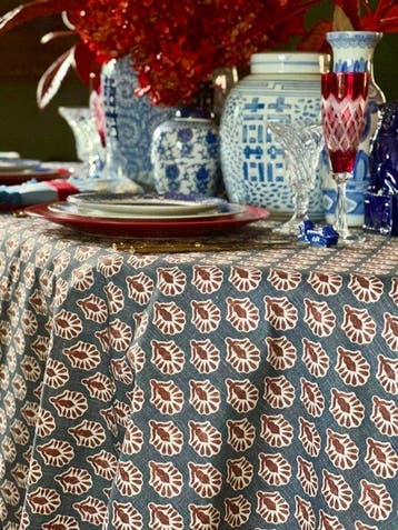 Ethnisch tafelkleed met blockprint voor brede tafels. -
