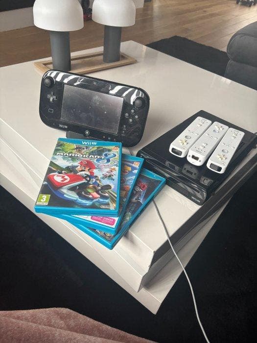 Nintendo - Wii u - Videogameconsole + games, Spelcomputers en Games, Spelcomputers | Overige Accessoires