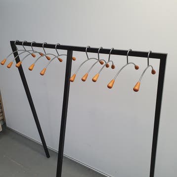 Design garderoberek - 151x130x63 cm, Huis en Inrichting, Ophalen of Verzenden, Nieuw