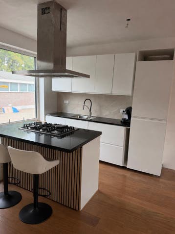 Huis te huur aan Pastoriedijk in Pernis Rotterdam, Huizen en Kamers, Tussenwoning, Zuid-Holland