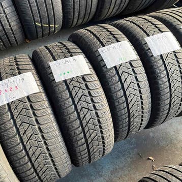 4 x Pirelli 225-45-19 Winterbanden 6mm, Auto-onderdelen, 19 inch, Gebruikt, Band(en), Personenwagen