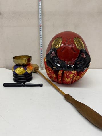 Japanse zingende schaal en Mokugyo Boeddhisme Boeddha