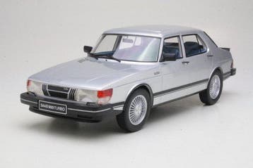 Cult Scale Models 1:18 - Modelauto - Saab 900 Turbo 4-Door, Nieuw