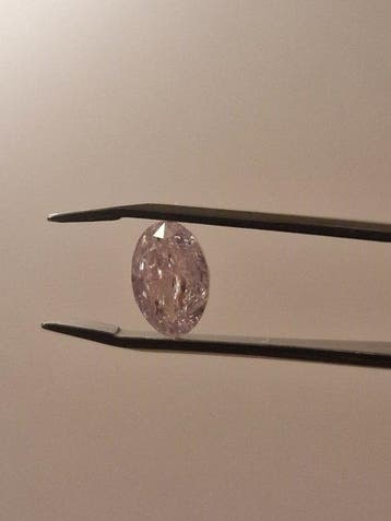 1 pcs Diamant (Natuurlijk gekleurd) - 1.00 ct - Ovaal -, Sieraden, Tassen en Uiterlijk, Edelstenen, Nieuw