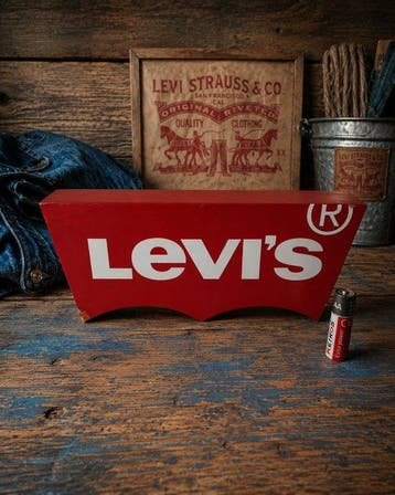 Emaillebord voor tafeldisplay Levis - Historisch logo